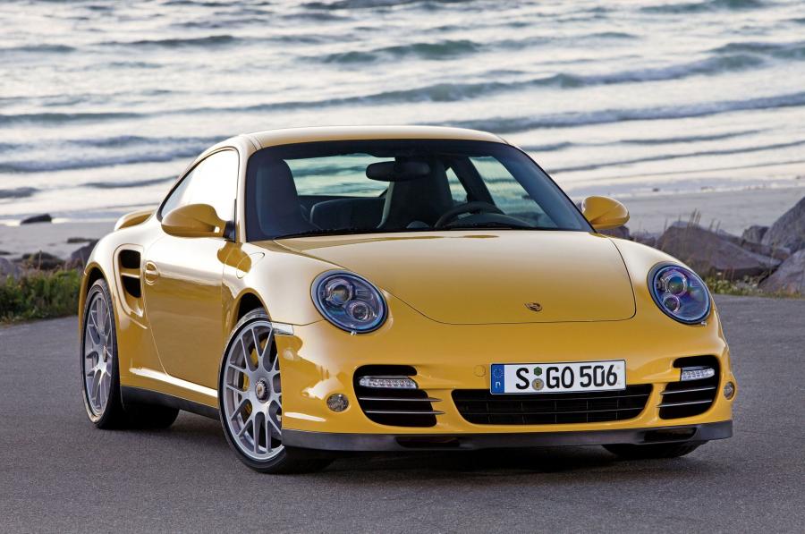 Porsche 911 Turbo 2010 года  (фото 6 из 8)